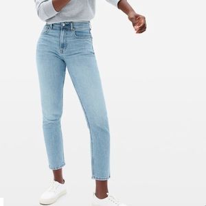 Everlane Japanese Denim Cheeky Ankle Jean